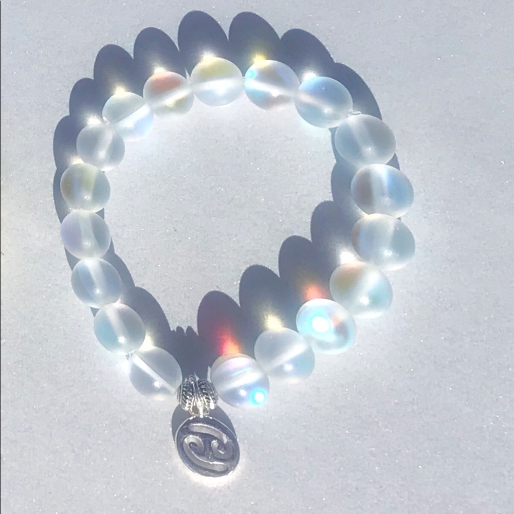 Mystic Aura Zodiac Bracelet ♋️ Cancer